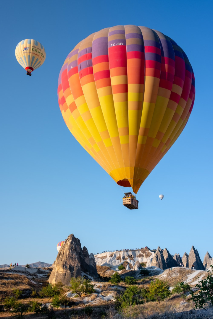 adventure,air,aircraft,atmosphere,flight,flying,hot air balloons,hot-air balloons,outdoors,sky,transportation system,travel