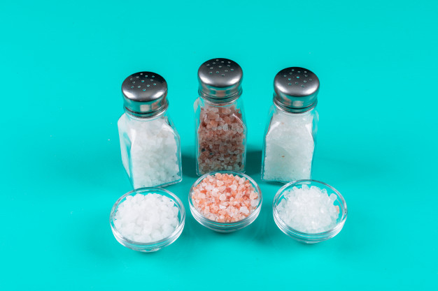 himalayan,shakers,closeup,heap,salty,condiment,bowls,seasoning,ingredient,small,cyan,mineral,treatment,spice,salt,care,natural,rock,cooking,sea,food
