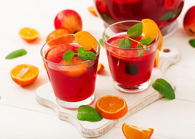 freshness,cider,sangria,ingredient,homemade,citrus,red wine,lemonade,cinnamon,spicy,beverage,vitamin,punch,berry,mint,festive,warm,fresh,hot,cold,alcohol,cocktail,juice,glass,fall,ice,apple,tropical,fruit,wine,red