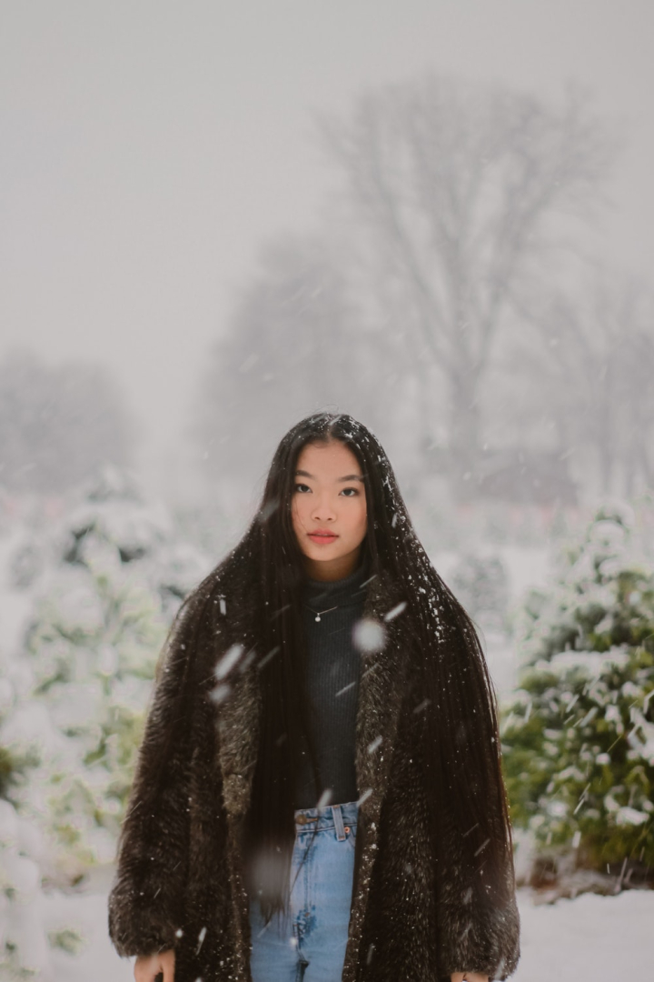 beautiful,christmas,cold,fashion,outdoors,person,portrait,pretty,snow,wear,winter,woman