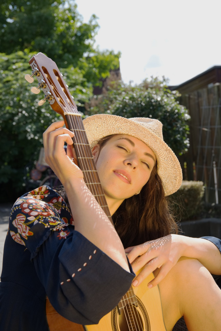 Girl pose with a guitar stock image. Image of musician - 80936147