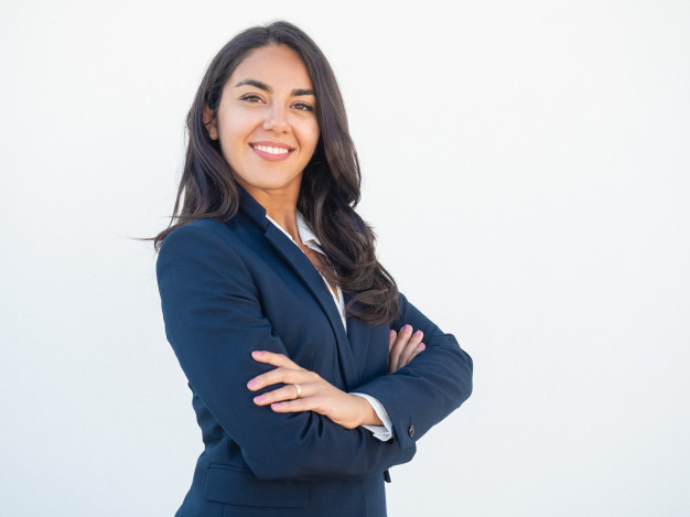 caucasian,crossed,posing,confident,cheerful,proud,folded,friendly,standing,wear,looking,smiling,formal,adult,arms,businesswoman,successful,positive,arm,portrait,emotion,professional,young,female,leader,suit,lady,model,corporate,happy,face,beauty,office,camera,woman,hand,people,business