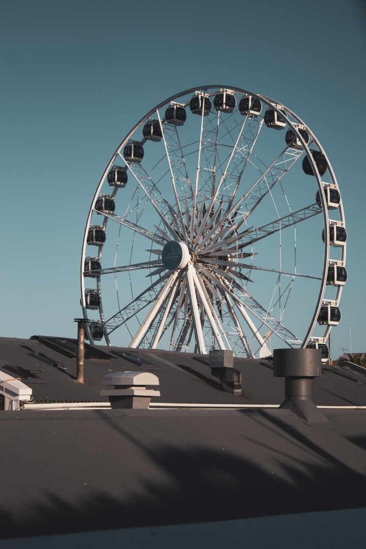 ferris wheel,ride,roof