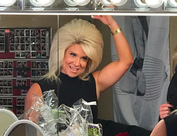 Free Why Long Island Medium Theresa Caputo Was Accused Of Being A Nohatcc 