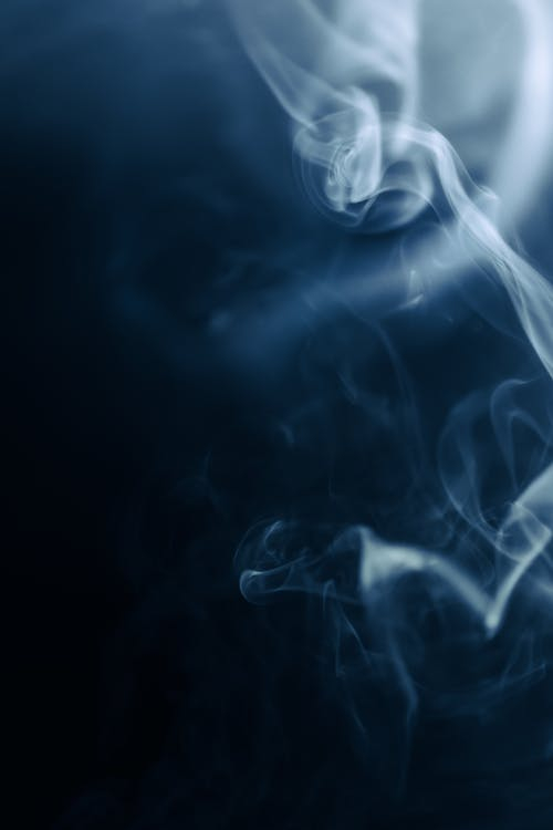 cloud,water,liquid,sky,flash photography,smoke,electric blue,pattern,transparent material,darkness,pexels