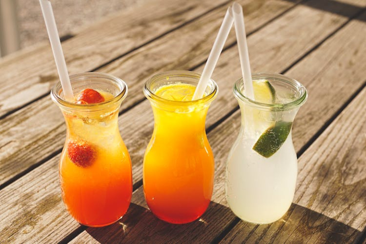 beverage,chilled,citrus,close-up,cocktail,cold,cool,delicious,drink,fresh,freshness,fruit,fruity,glass,healthy,ice,juice,juicy,lemonade,lime,liquid,liquor,mint,orange,refreshing,refreshment,straw,summer,sweet,table,tropical