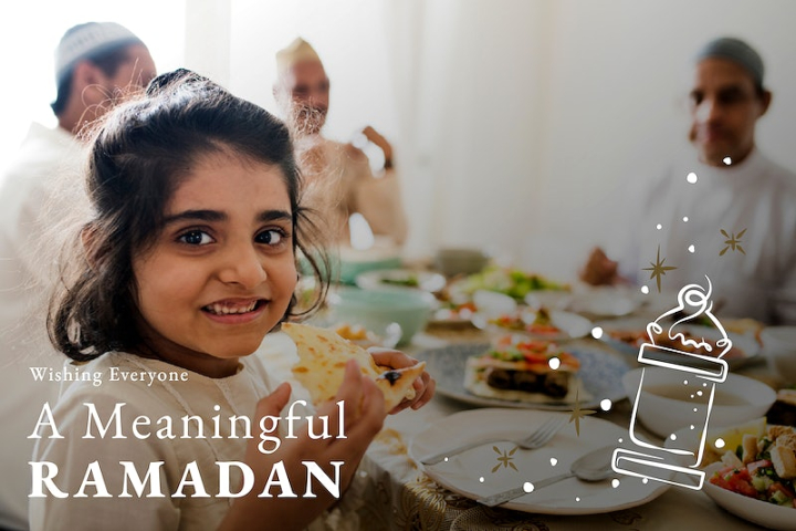 family,ramadan,party,muslim girls,family dinner,month,islamic,meal,family child,lunch family,muslim ramadan,happy family,rawpixel