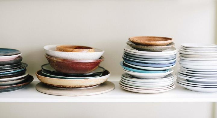 pottery,bowl,dish,plat,soup,public domain art,pottery plates,mixing bowls,background plate,cat photo,cup,studio,rawpixel