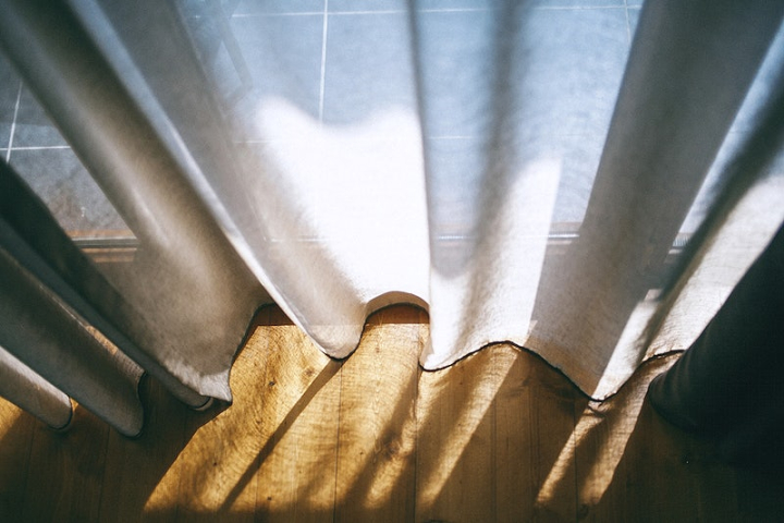 morning,curtain,morning light,shower curtain,light beam,shower,interior,wooden floor,public domain 3285030,white interior,home,sun,rawpixel