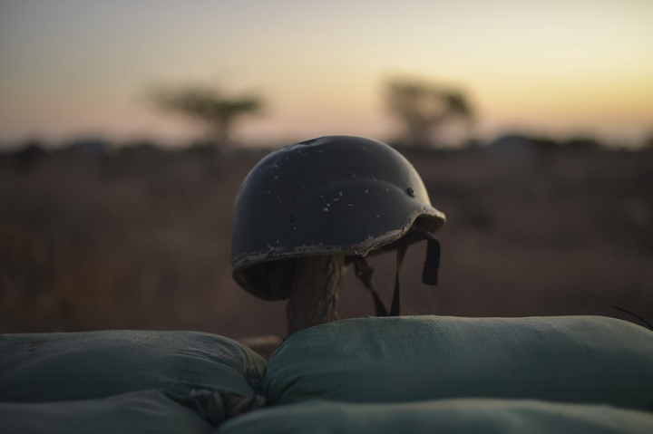 war,soldier helmet,war helmet,military,army,africa war,somalia,africa,helmet,war background,post,army photos,rawpixel