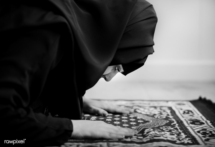 Muslim Woman Praying Images – Browse 43,363 Stock Photos, Vectors
