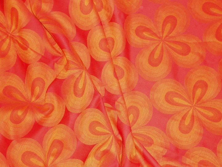 pattern,retro,seventies,retro background,orange,flower,tissue,fabric,texture background,public domain pattern,retro flower background,retro flowers,rawpixel