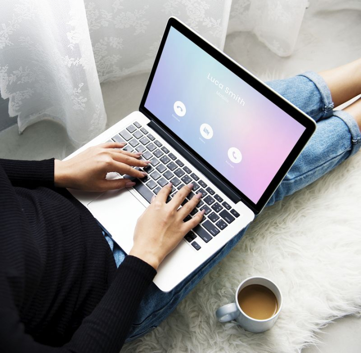 gradient,video call,hand,laptop mockup,laptop,mockup,woman,person,technology,notebook,computer,coffee,rawpixel
