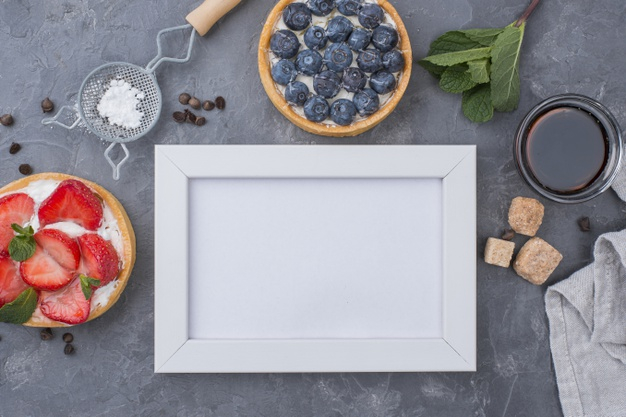 sieve,lay,sugar cubes,tart,tasty,blueberries,confectionery,horizontal,desserts,cuisine,delicious,flat lay,cubes,gourmet,top view,mint,top,view,baking,sugar,cloth,strawberry,sweet,flat,fruit,food,frame