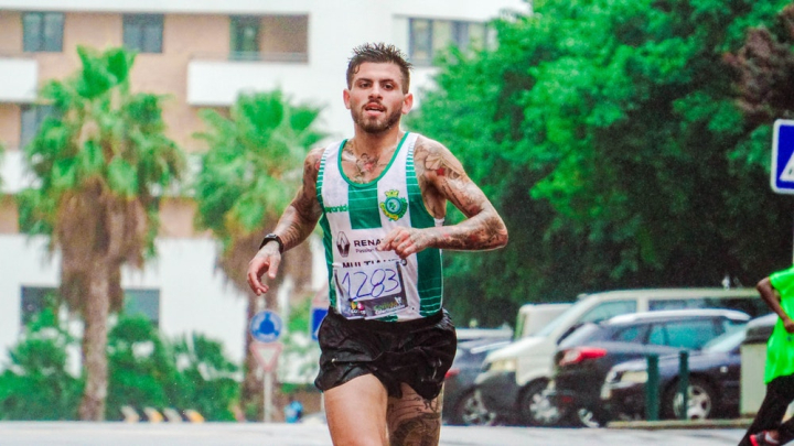 action,action energy,active,activity,effort,endurance,energy,footrace,leisure,lifestyle,male,man,marathon,outdoors,race (competition),recreation,runner,runners,running,sports wear,sweat,tattooed,tattoos
