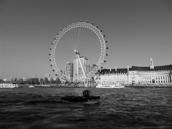 architecture,black-and-white,boat,body of water,building,buildings,city,harbor,london eye,monochrome,sailboats,ship,tourism,tourist attraction,transportation system