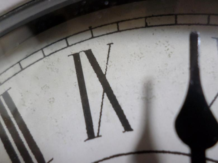 clock,face,time,hands,numerals,roman,netstockvault