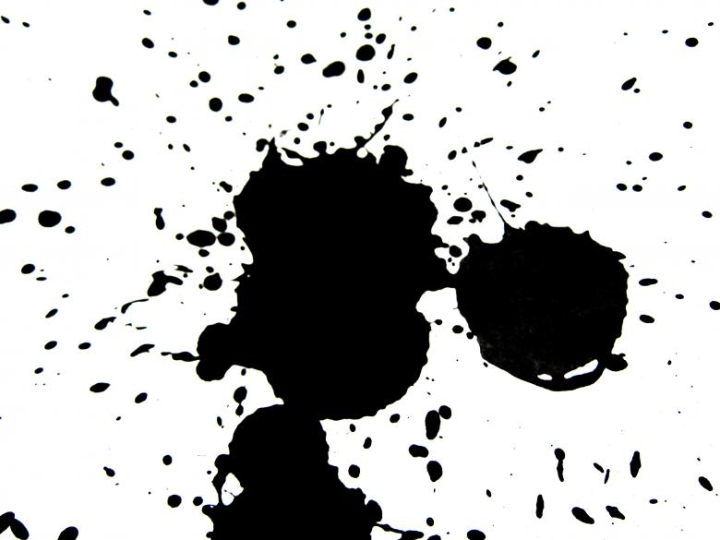 Free: Black ink splatter 