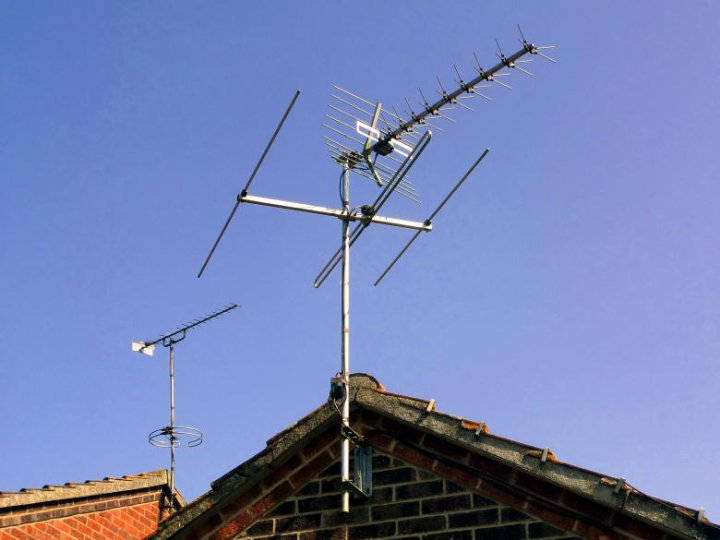 tv,antenna,antennae,antennas,reception,signal,netstockvault