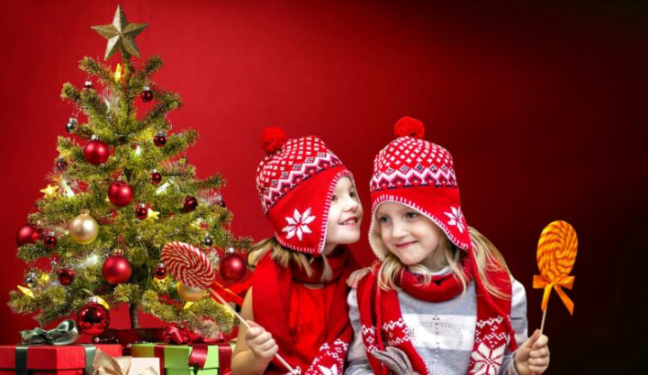christmas,kids,red,funny,girls,christmastree,holiday,nicely,children,emotions,happy,cute,decorate,decoration,gifts,xmas,presents,netstockvault