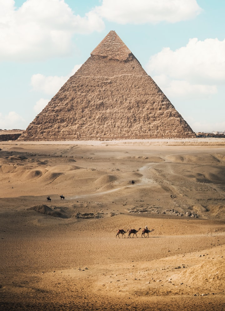 camel,pyramid,people,group,riding,ride,desert,Egypt,landscape