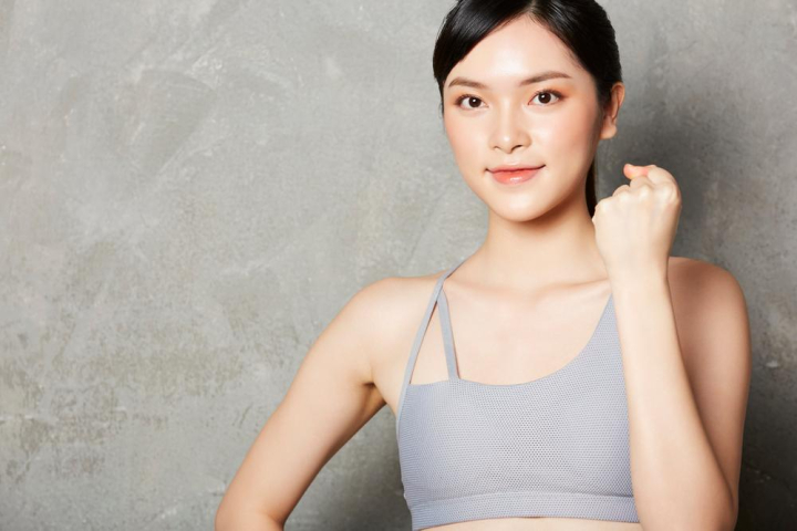 female,females,lady,woman,women,fitness,exercise,sportswear,weight-loss,weightloss,losing weight,weight loss,young female,person,portrait,portraits,asian,caucasian,foreigner,youthful,one person,one man,20,30,thirty,vietnamese,vietnamese person,chinese ethnicity,wellbeing,wellness,slim,styles,health,healthy,health care,beauty,beautiful woman,beautiful,pretty,sexy,training,workout,sport,sports,gym,sports club,fitness club,health club,upper body,upper body shot,blank expression,copyspace,pose,posing,poses,looking at camera,grinning,smile,smiling,fist pump,hold out,be persistent,success,motivated,happy,enjoying,fun,joyful,enjoyment,hilarious,joyfulness,merry,enjoy,enjoyable,pleasing,convivial,enthusiastic,panasian,asia,xframe